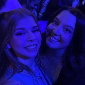 Meet your Posher, Christina